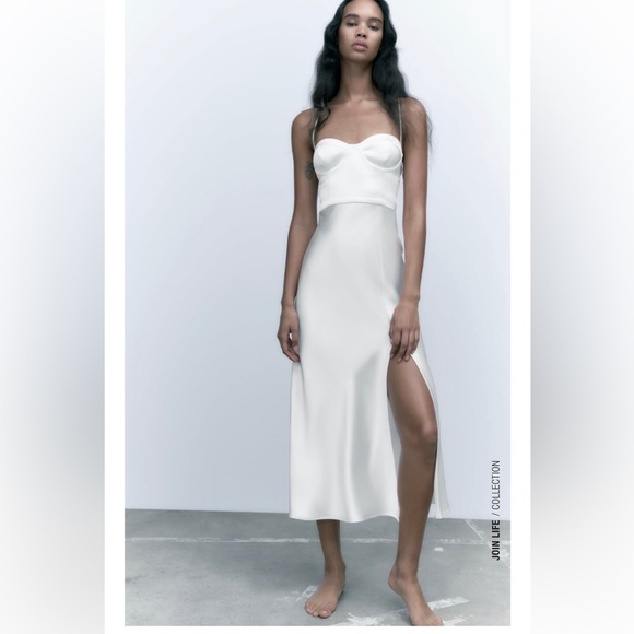 Zara Dresses & Skirts - Zara Dress - sweetheart neckline midi dress